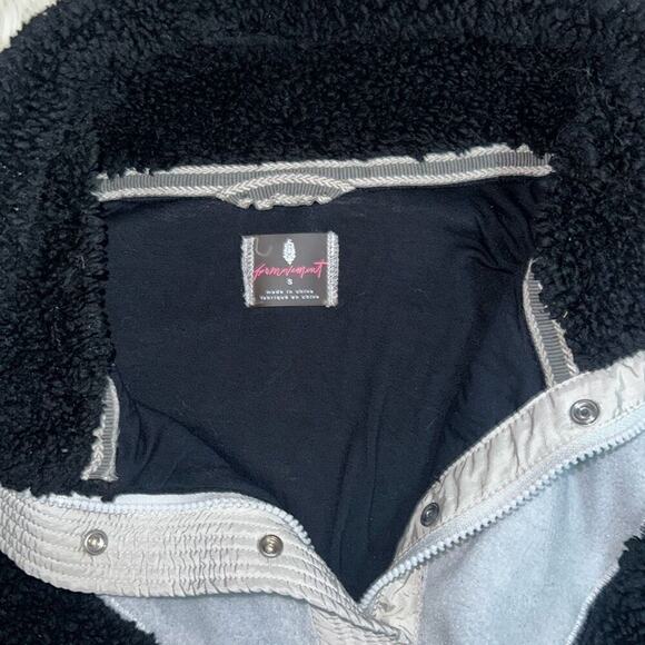 FP Movement Black and White Fall To Rise Fleece | Sz S - Picture 5 of 7